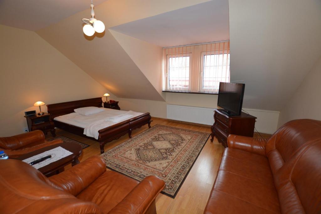 Hotel Gracja กอร์ซุฟเวียลคอปอลสกี ภายนอก รูปภาพ