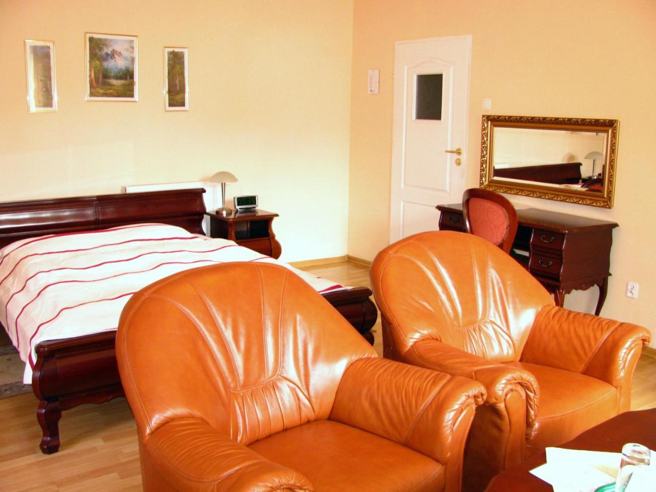 Hotel Gracja กอร์ซุฟเวียลคอปอลสกี ภายนอก รูปภาพ