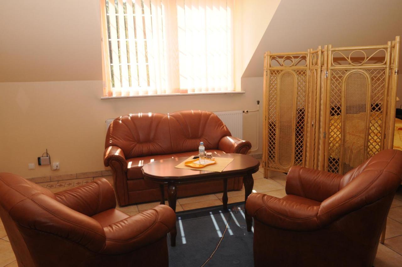 Hotel Gracja กอร์ซุฟเวียลคอปอลสกี ภายนอก รูปภาพ