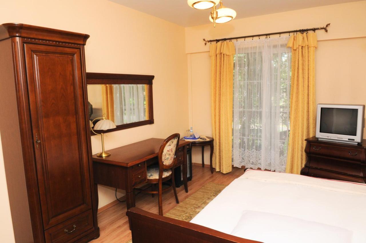 Hotel Gracja กอร์ซุฟเวียลคอปอลสกี ภายนอก รูปภาพ