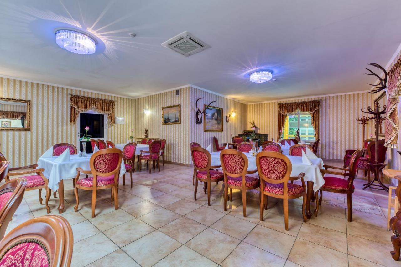 Hotel Gracja กอร์ซุฟเวียลคอปอลสกี ภายนอก รูปภาพ